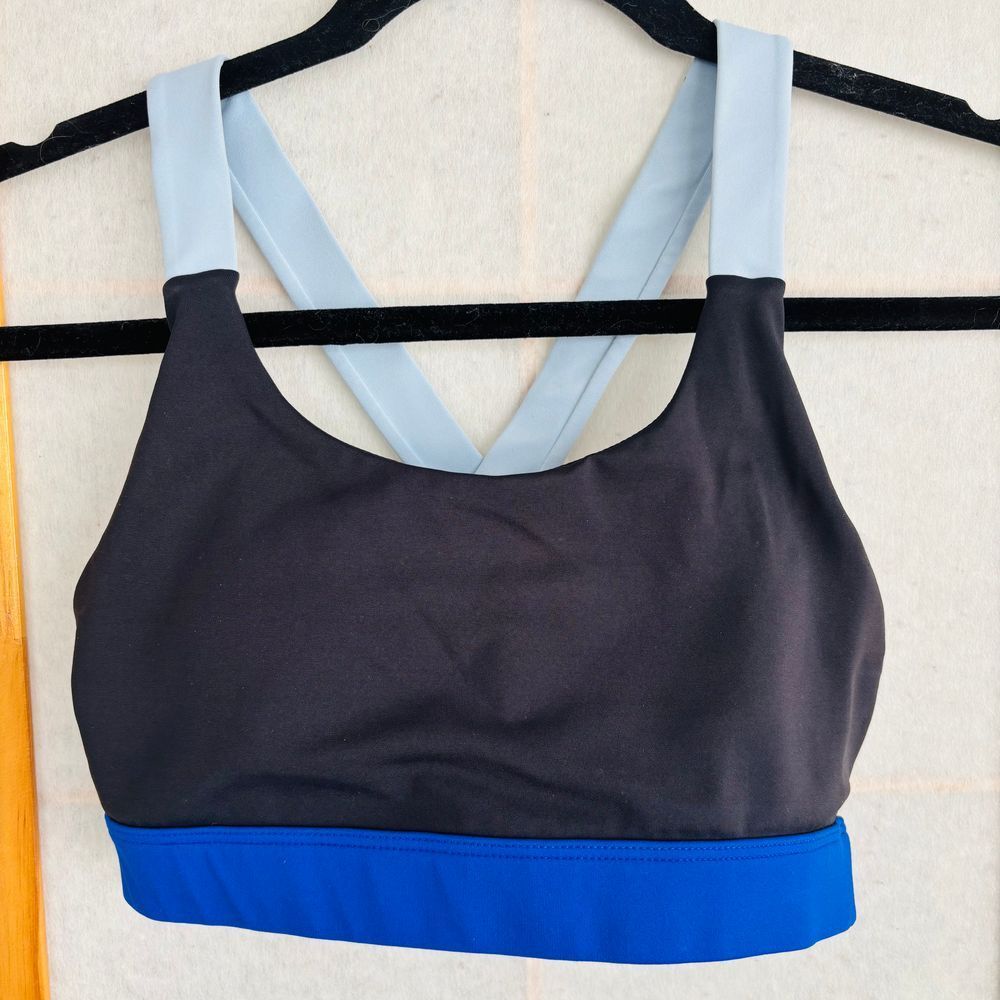Will Women's Size Small Sports Bra Criss Cross Back‎ Blue Black Color Block